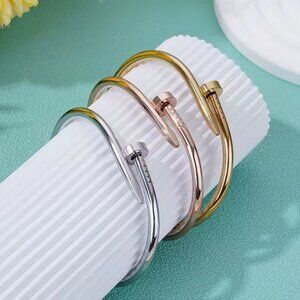 NWT Nail Stainless Steel Waterproof Luxury silver or gold Bracelet
